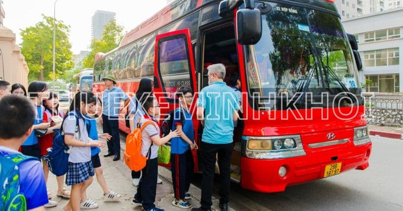 Dịch vụ thuê xe 45 chỗ đưa đón học sinh tại TPHCM