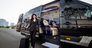 Dịch vụ thuê xe đưa đón khách du lịch quốc tế – Tài xế thông thạo tiếng Anh