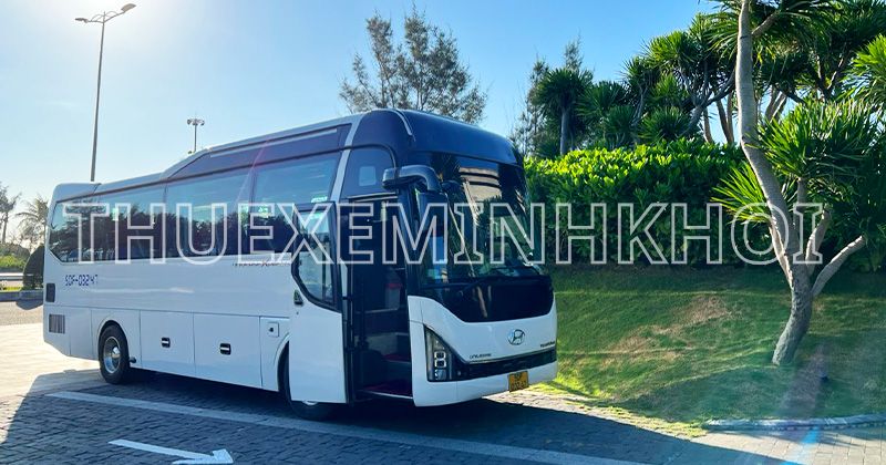 Bảng giá thuê xe du lịch tại TP.HCM
