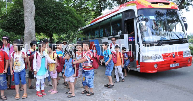 Dịch vụ đưa rước học sinh bằng xe 45 chỗ