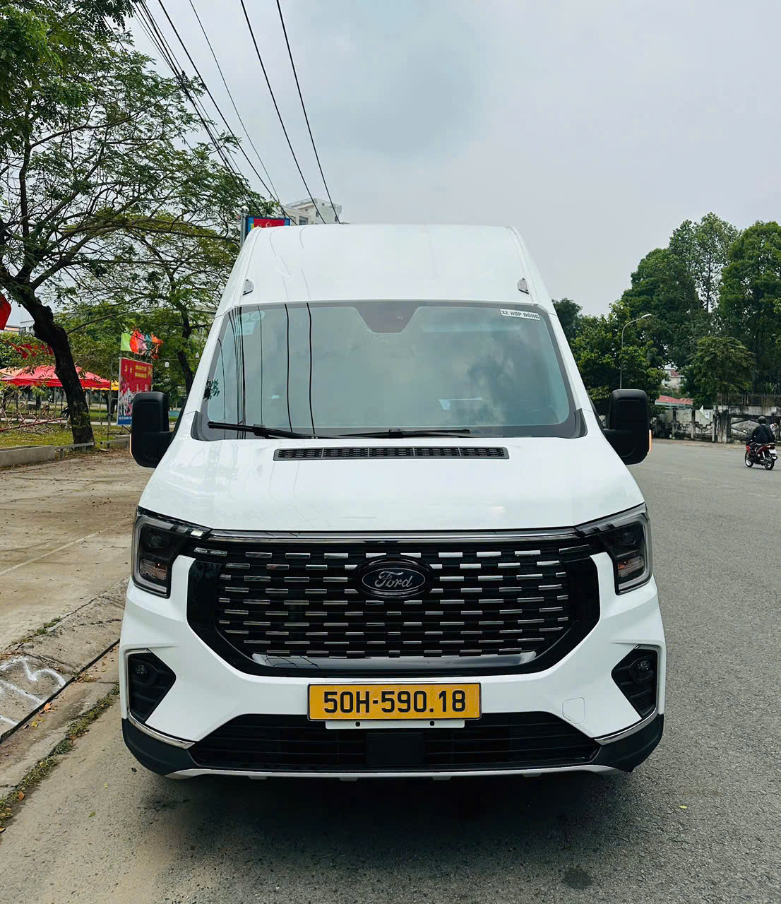 thuê xe 16 chỗ tphcm